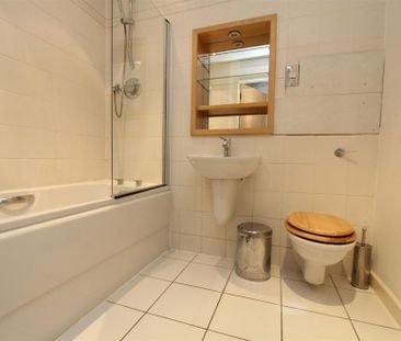 St James Quay, Leeds City Centre, LS10 1HG - Photo 2