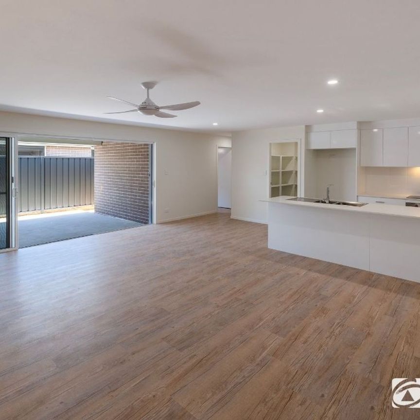 Near-new 4 bedroom home - Photo 1