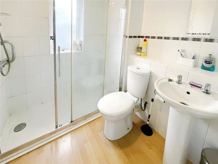 2 bedroom semi-detached house to rent - Photo 4