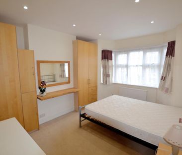 Chanctonbury Way, Woodside Park, London, N12 - Photo 2