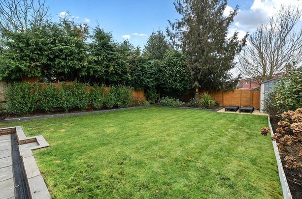 3 bedroom semi-detached house to rent - Photo 1