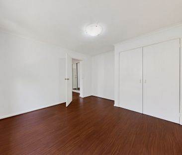 Spacious Ascot Vale Family Home with Versatile Granny Flat - Photo 4