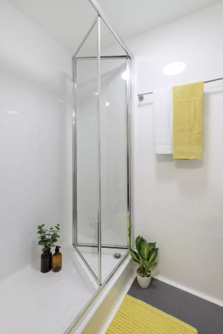 Standard En-suite - Photo 3