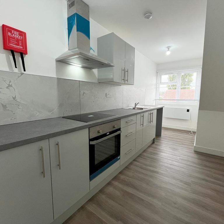 2 bedroom flat to rent - Photo 1