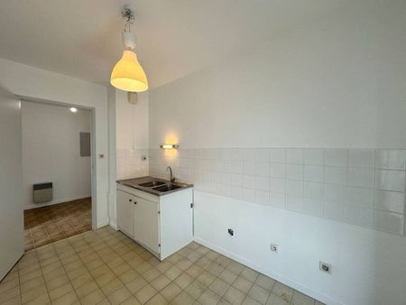 Location Appartement 3 pièces 60m² ST MARTIN D HERES 38400 - Photo 3