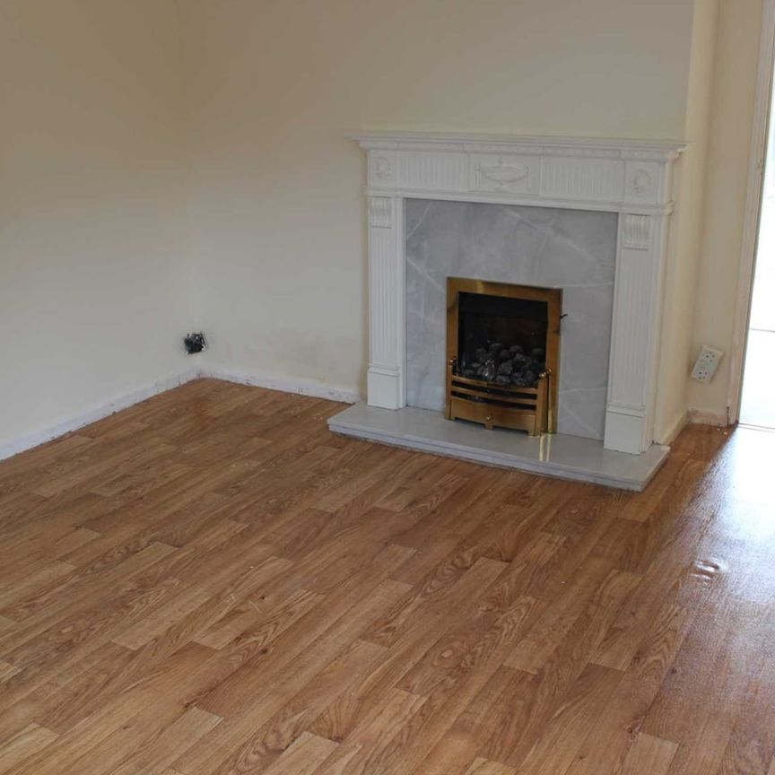 3 Bed Semi-Detached House, Amyson Road, LE5 - Photo 1