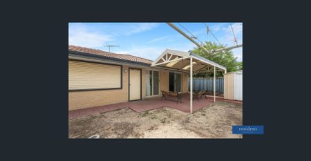 Spacious Furnished 5-Bedroom Home in Bentley - Photo 4