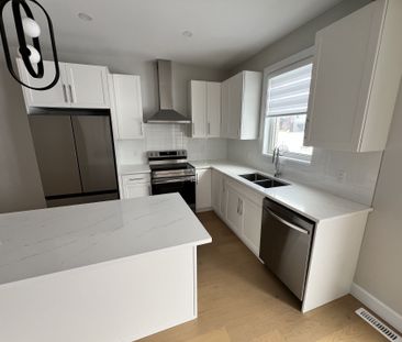 For Lease - 6453 Royal Magnolia Avenue, London South, Ontario - Photo 3