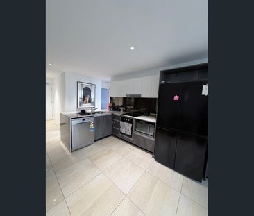 Two bedroom Apartment on Kawana Island - Photo 6