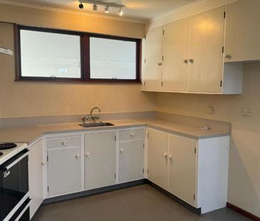 Family Home in Prime Havelock North Location - Photo 6