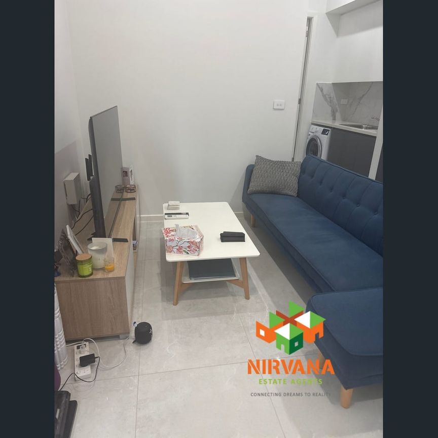 Modern & Private Granny Flat Living in North Kellyville. - Photo 1