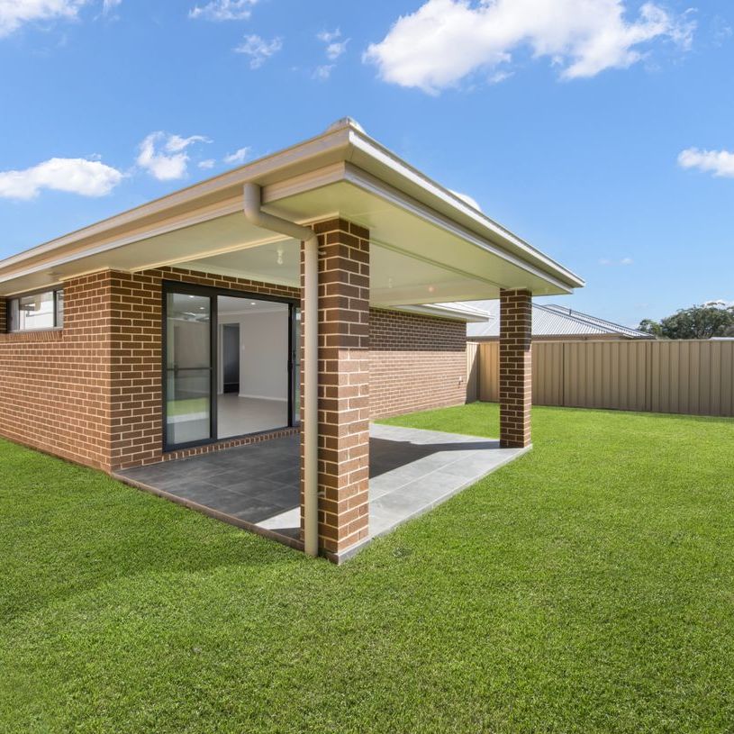 Brand New Family Home - Photo 1