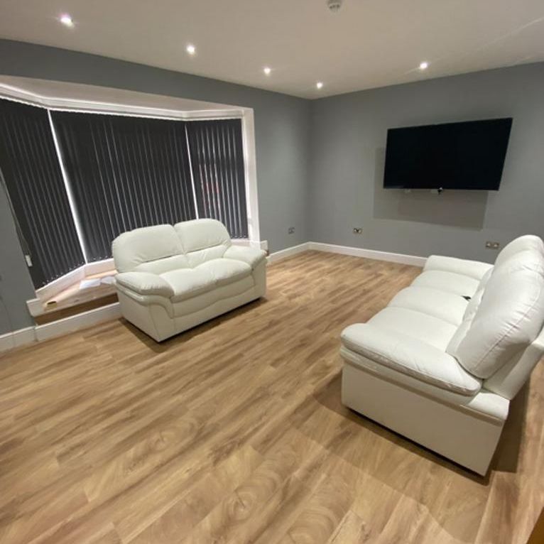 4 bedroom apartment to rent - Photo 1