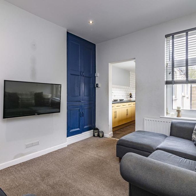 3 bedroom terraced house to rent - Photo 1
