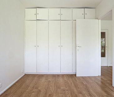 Appartement te huur in Oudergem voor € 1.000 met 1 slaapkamer - Photo 3