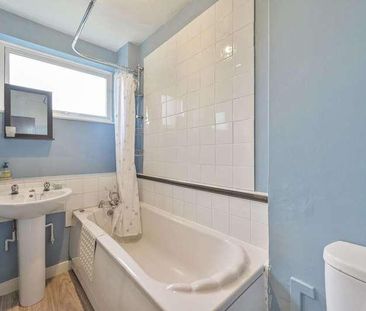 Windlesham Grove, Southfields, SW19 - Photo 2