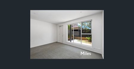 LOCATION, LOCATION, LOCATION!! - Photo 2