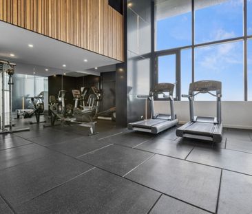 Sophisticated Inner-City Living in Brisbane’s Iconic Skytower - Photo 4
