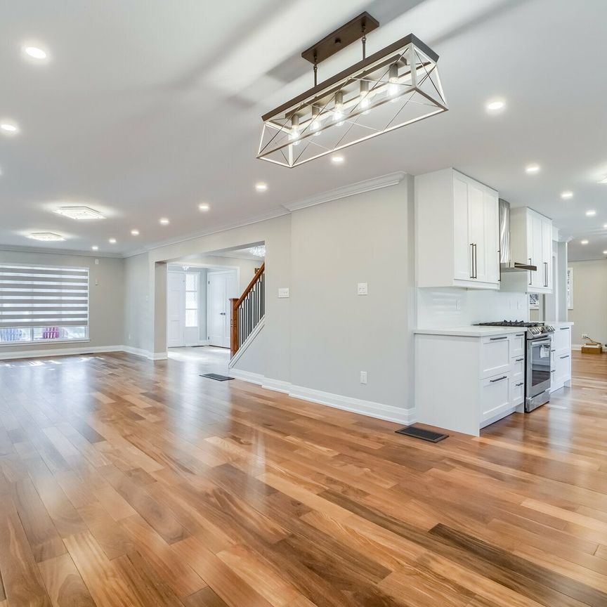 For Lease - 100 Poplar Heights Drive, Toronto, Ontario - Photo 1