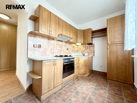 Pronájem bytu 2+1 51 m² - Photo 2