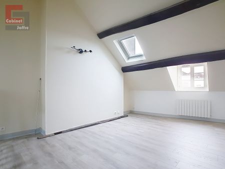 Location Appartement 1 pièce 22m² FONTAINEBLEAU 77300 - Photo 5