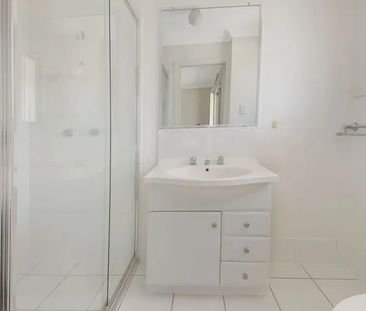 3 Bedroom Townhouse in Quiet Complex - Photo 1