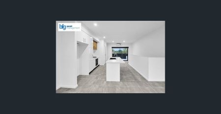 Modern Two-Bedroom Townhouse in Prime Pakenham Location! - Photo 2