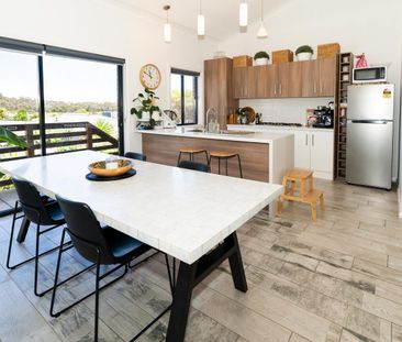 SPACIOUS TOWNHOUSE IN A PEACEFUL LOCATION - Photo 2