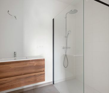 Recent appartement op 2de verdieping in een gebouw met lift. - Photo 1