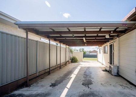 Family home in quiet street of South Tamworth - Photo 2