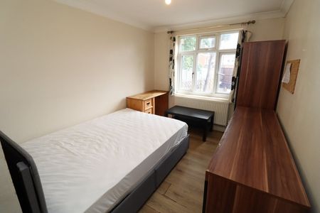 Room in a Shared House, Alexandra Road, N8 - Photo 2