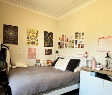 B/4 Rixon Grove, Mount Victoria - Photo 4
