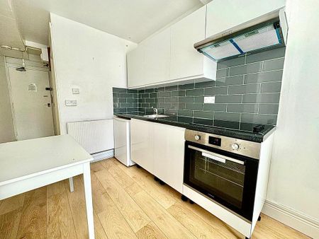 Studio to rent - Photo 3