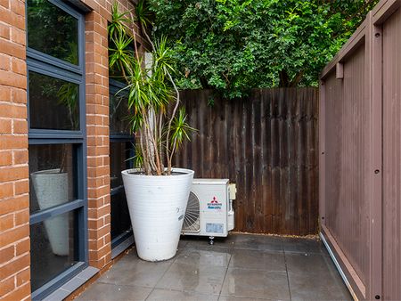 2/325 Abercrombie Street, Darlington NSW 2008 - Studio For Rent | Domain - Photo 5