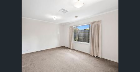 Expansive Living In Prime Location - Photo 4