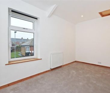 2 bedroom terraced house to rent - Photo 4