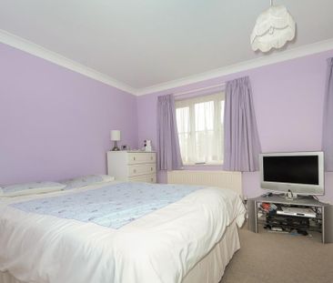 3 bedroom semi-detached house to rent - Photo 2