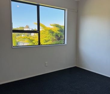 Newly renovated 3BR townhouse - Photo 6