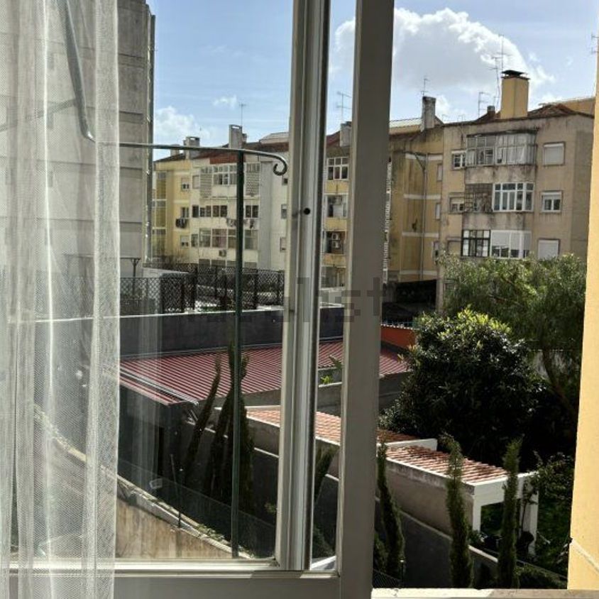 Apartamento em Estrada de Benfica, São Domingos de Benfica - Photo 1