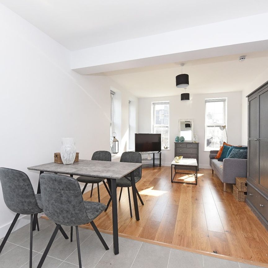 Studio Flat, Rushey Green, SE6 - Photo 1