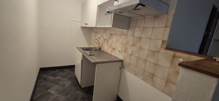 Location Appartement 3 pièces 58m² ST LEONARD DE NOBLAT 87400 - Photo 4