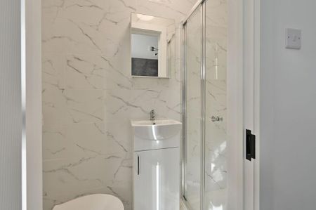 Maisonette to rent - Photo 2