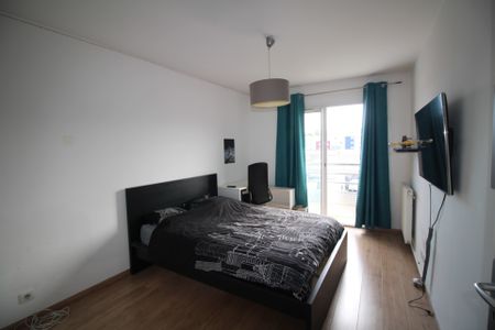 Location Appartement 5 pièces 111m² BAYONNE 64100 - Photo 3