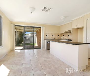 14 Birkdale Terrace, 3690, West Wodonga Vic - Photo 2