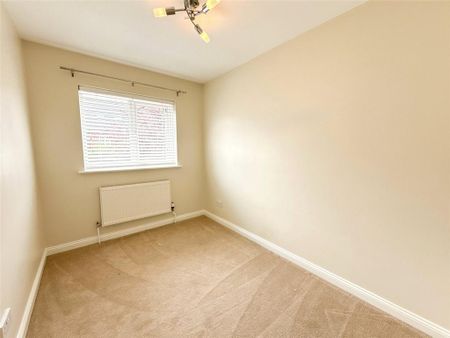 3 bedroom detached house to rent - Photo 4