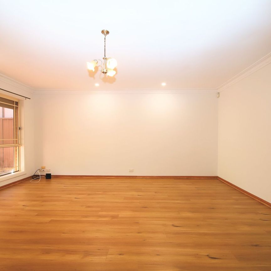 Spacious Three Bedroom Duplex - Photo 1