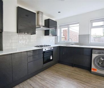 4 bedroom detached house to rent - Photo 6