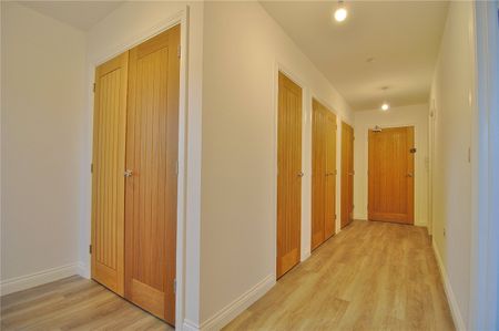 London Road, Stroud, Gloucestershire, GL5 - Photo 5