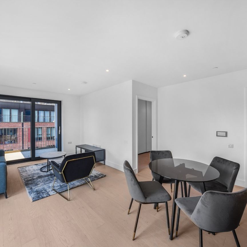 2 Bed Flat, Hewson Way, SE17 - Photo 1
