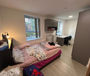 Studio Flat, Humphrey Road, M16 - Photo 2